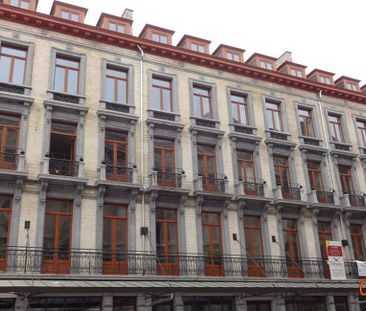Appartement te huur in Brussel voor € 975 met 1 slaapkamer - Photo 1
