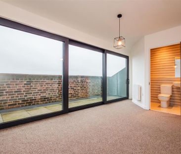 3 bedroom penthouse to rent - Photo 6