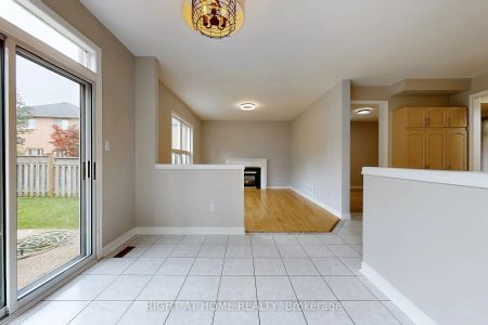 Property For Lease | W9239921 - Photo 2