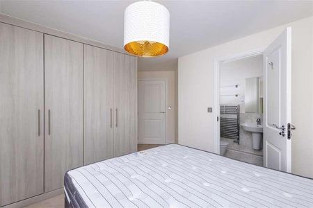 Cusworth Garth, Leeds, LS15 - Photo 4