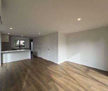 Brand New Designer Townhouses Ã¢€“ 5 Available in the Heart of Te A... - Photo 4