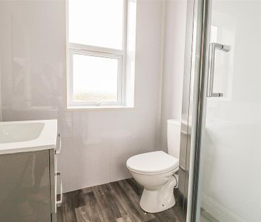 1 bedroom in a house share to rent - Photo 6