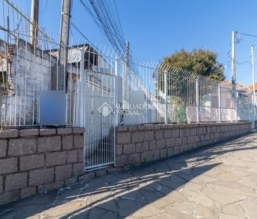 Casa com 2 quartos e 60m² para alugar em Medianeira, Porto Alegre. - Foto 6