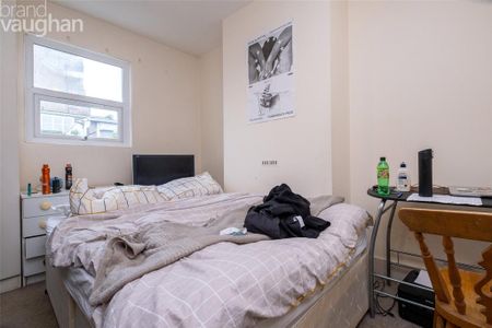 4 bedroom terraced house to rent - Photo 3