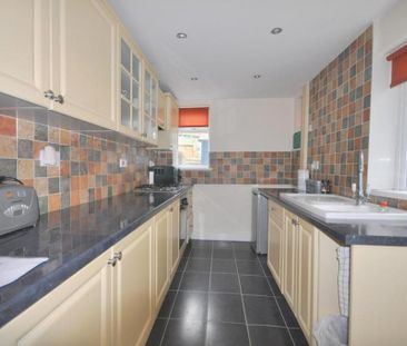 House share to rent - Photo 4