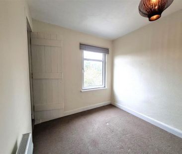 3 bedroom end of terrace house to rent - Photo 1