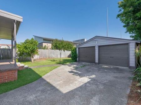 448 Glebe Road, Hamilton South NSW 2303 - Photo 4