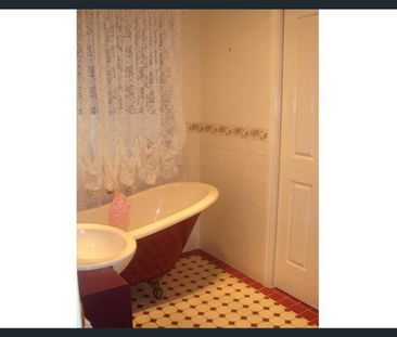 Perfect Location. - Photo 4