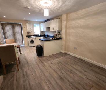 2 bedroom cottage to rent - Photo 2