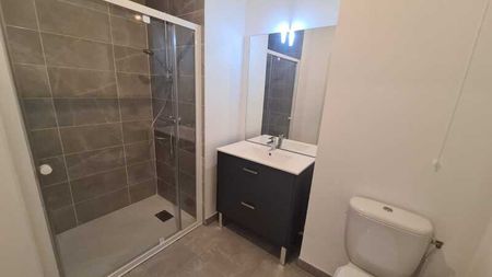 Location Appartement 2 pièces 40m² ST JEAN DE LA RUELLE 45140 - Photo 3