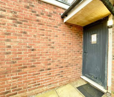 Room in a Shared House, Rochford Drive, LU2 - Photo 5