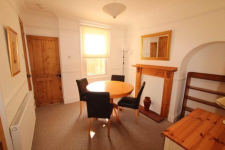 2 bedroom terraced house to rent - Photo 3