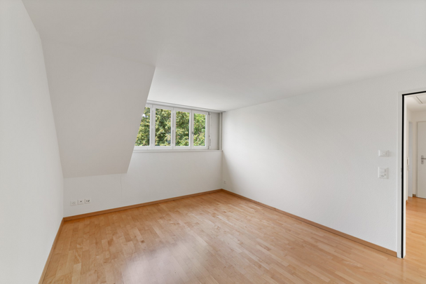 Helle und grosszügige Maisonette-Wohnung - Foto 1