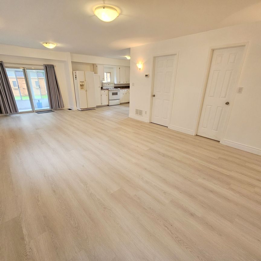 For Lease - 261 Parkway Avenue, Georgina, Ontario - Photo 1
