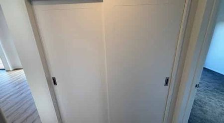 3 BEDROOMS - CROMWELL - Photo 5