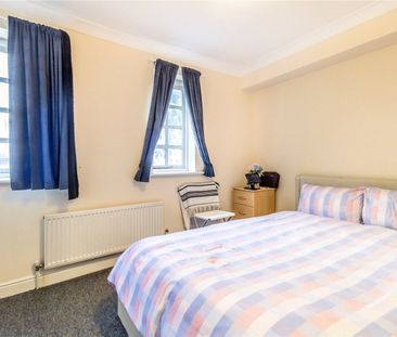 Gilbert Close - Photo 5