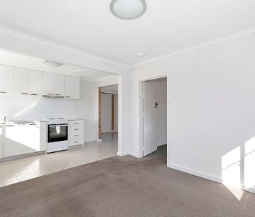 9/488 Toorak Road, Toorak. - Photo 4