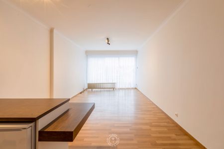 Centraal gelegen en volledig instapklaar 1-slaapkamer appartement - Photo 2