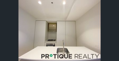 CBD HighRise EQ Tower Furnished 2B1B | Melbourne Central & Queen Victoria Market - Photo 5