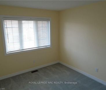 For Lease - 37 Sparkle Drive, Thorold, Ontario - Photo 1