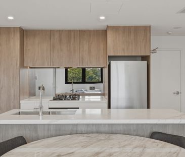 Furnished Executive Living with Sweeping Gosford Views - Photo 6