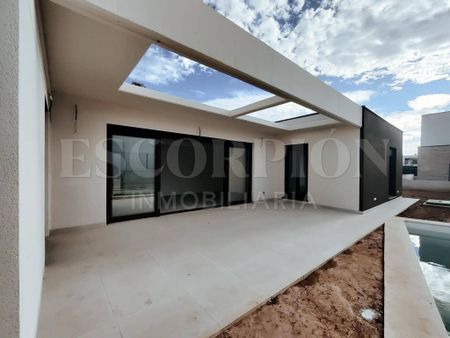 Luxury 4 room Detached House for rent in Bétera, Spain - Photo 5