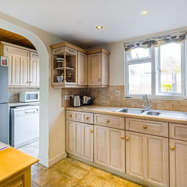 2 bedroom house to rent - Photo 1