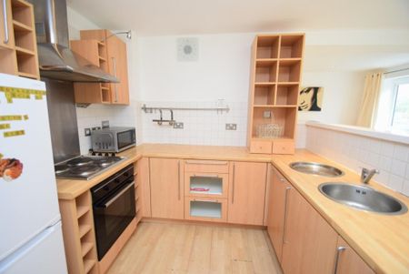 3 bedroom apartment to rent - Photo 5