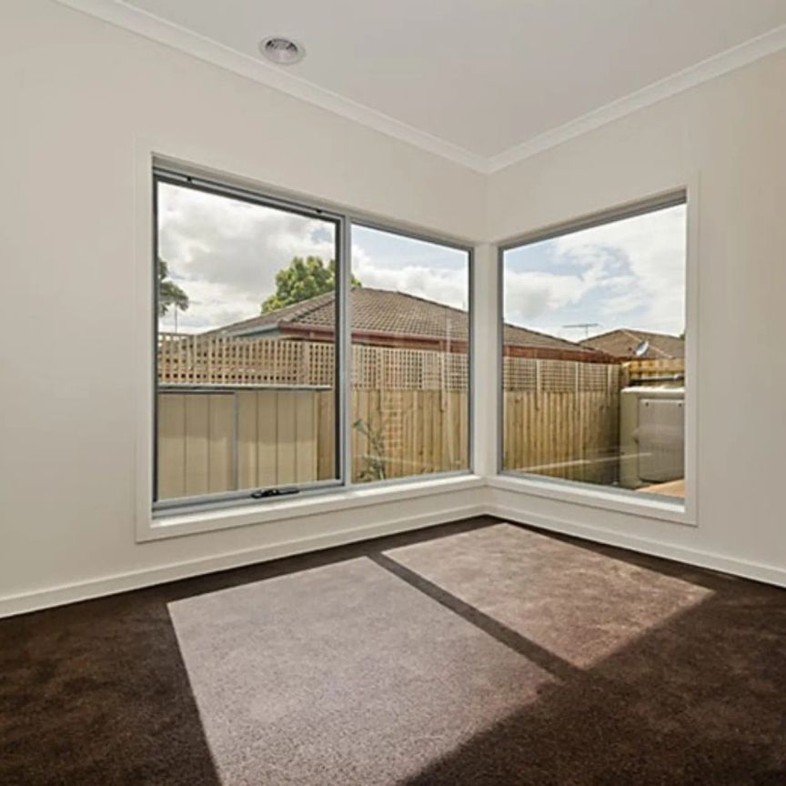 PRIME LOCATION | MODERN LIVING! - Photo 1
