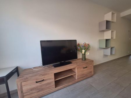 Ref. 7756 — Spacious and bright apartment with parking in Alegría 7, 100 m from the beach - Foto 2