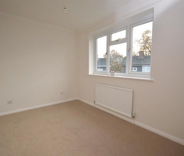 4 bedroom detached house to rent - Photo 3