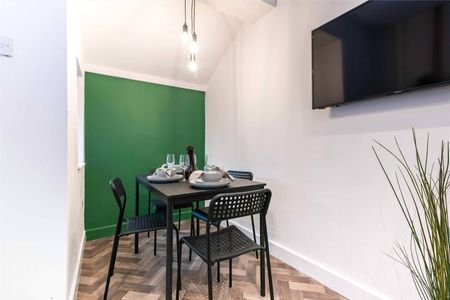 Room 1 - Photo 3