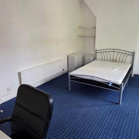 5 bedroom house to rent - Photo 1