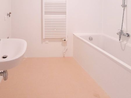 Großzügig geschnittene 2-Zimmerwohnung mit Balkon - Foto 4