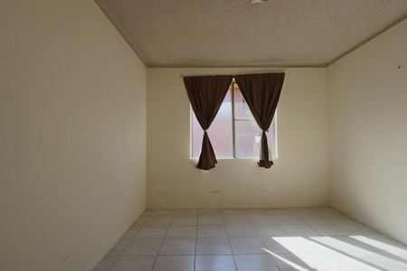 TIDY THREE BEDROOM UNIT IN FAIRFIELD - Photo 2