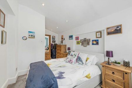 Morland Close, Hampton, TW12 - Photo 3