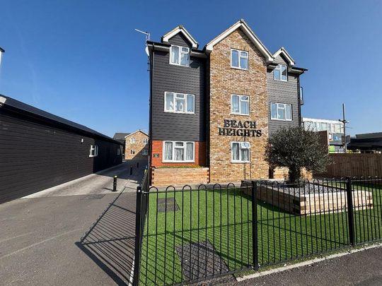 2 bedroom flat to rent - Photo 1