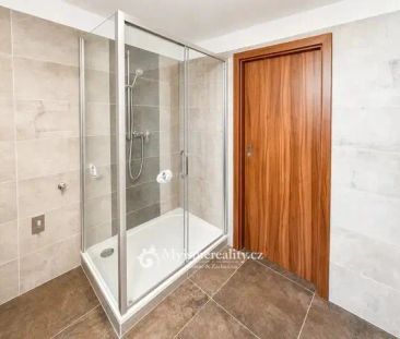 Pronájem bytu s garážovým stáním 1+1, 41 m - Фото 3