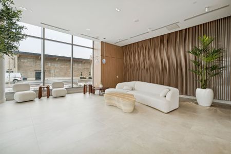 For Lease - 333 Sunseeker Avenue Unit# 320, Innisfil, Ontario - Photo 2