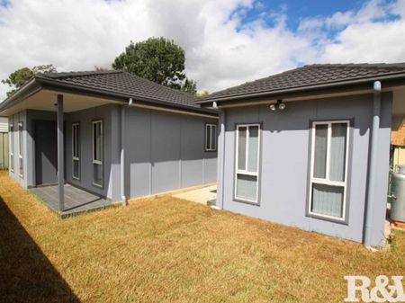 GRANNY FLAT WITH ADDITIONAL RUMPUS ROOM! - Photo 2