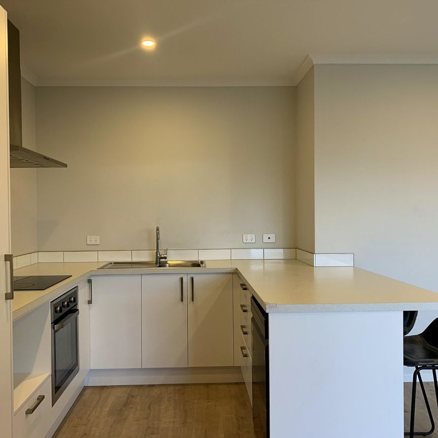 Unit 1, 71 Hobsonville Point Road, Hobsonville, Auckland - Photo 1