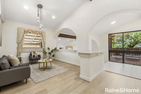 Spacious Family Home with Views, Multiple Living Areas & Fantastic Outdoor Entertaining - Photo 5