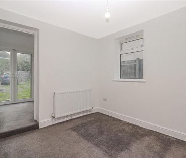 2 bedroom maisonette to rent - Photo 4