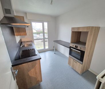 A LOUER Appartement 50000 Saint-Lô PROCHE COMMERCES 1 chambre 50 m2 - Photo 2