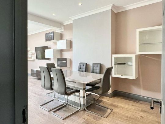 4 bedroom terraced house to rent - Photo 1