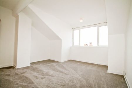 4 bedroom terraced house to rent - Photo 5
