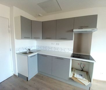 Location Appartement 2 pièces 47m² - Photo 3