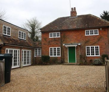 5 bedroom detached house to rent - Photo 1