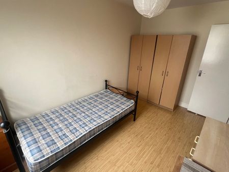 1 Bed Flat, Green Lanes, N4 - Photo 2