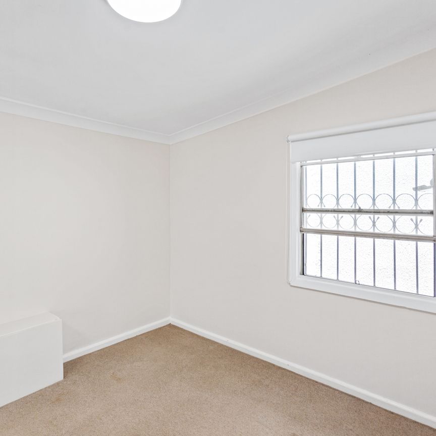 9 Short Street, Enmore NSW 2042 - House For Rent | Domain - Photo 1